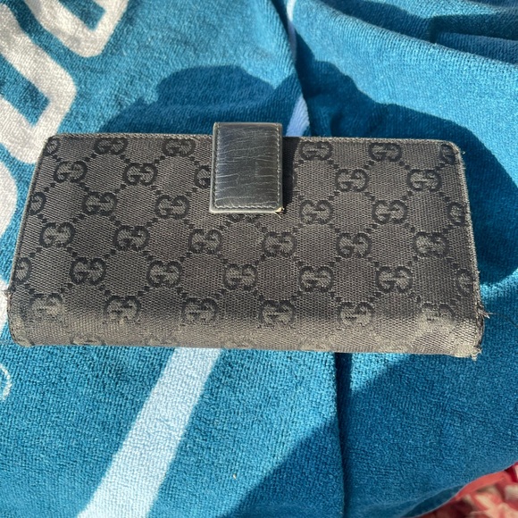 Authentic Gucci 1995 Horsbit wallet - Picture 5 of 9